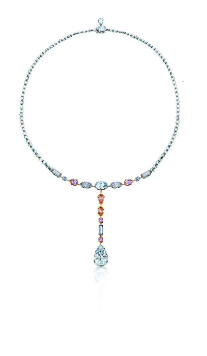 De Beers Swan Lake 花式車工彩鑽項鍊,價格電洽。